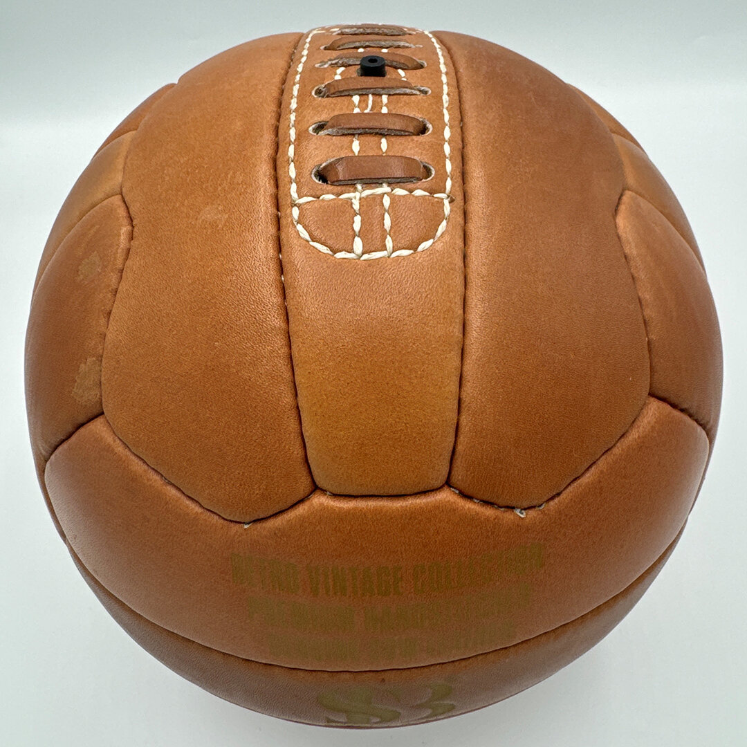 Retro Handgestikte Voetbal - Maat 5