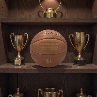 Retro Handstitched Basketball Maat 7