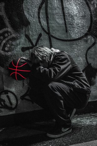 Stays Bright Deluxe - LED - Basketbal - Maat 7